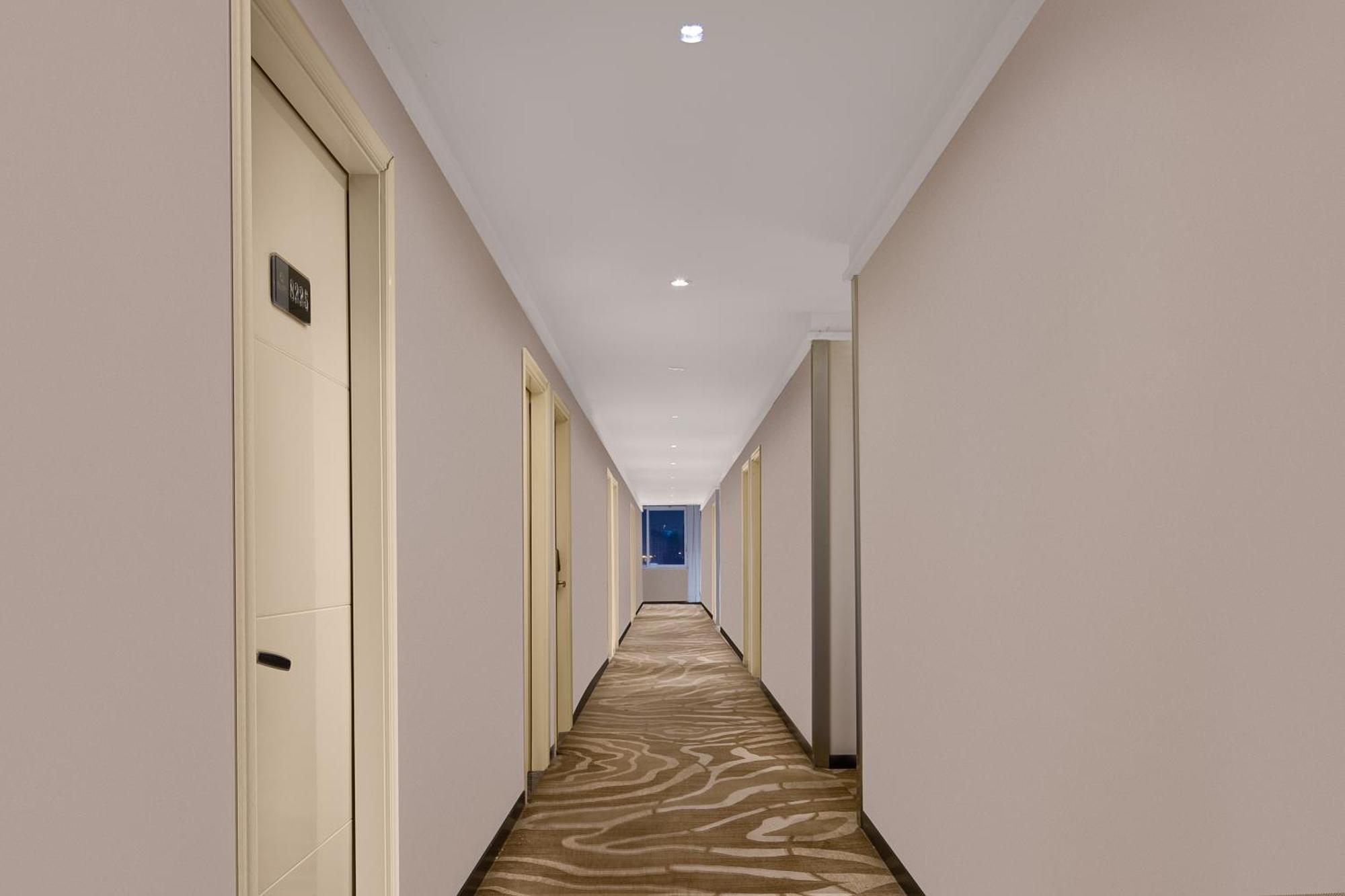 Kaiserdom Hotel Baiyun Airport-24-Hour Airport-Free Shuttle Bus Guangzhou Exterior photo