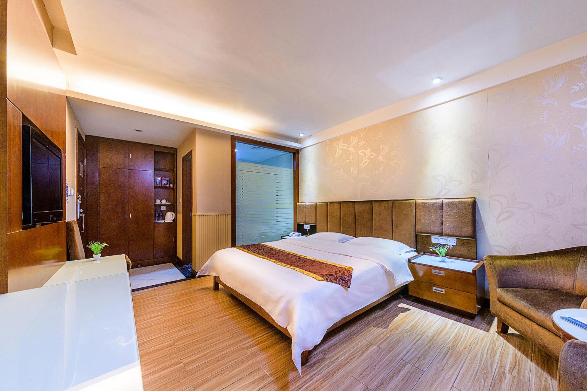 Kaiserdom Hotel Baiyun Airport-24-Hour Airport-Free Shuttle Bus Guangzhou Exterior photo