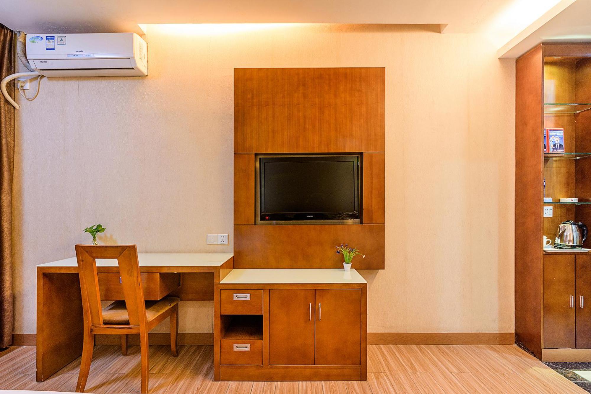 Kaiserdom Hotel Baiyun Airport-24-Hour Airport-Free Shuttle Bus Guangzhou Exterior photo