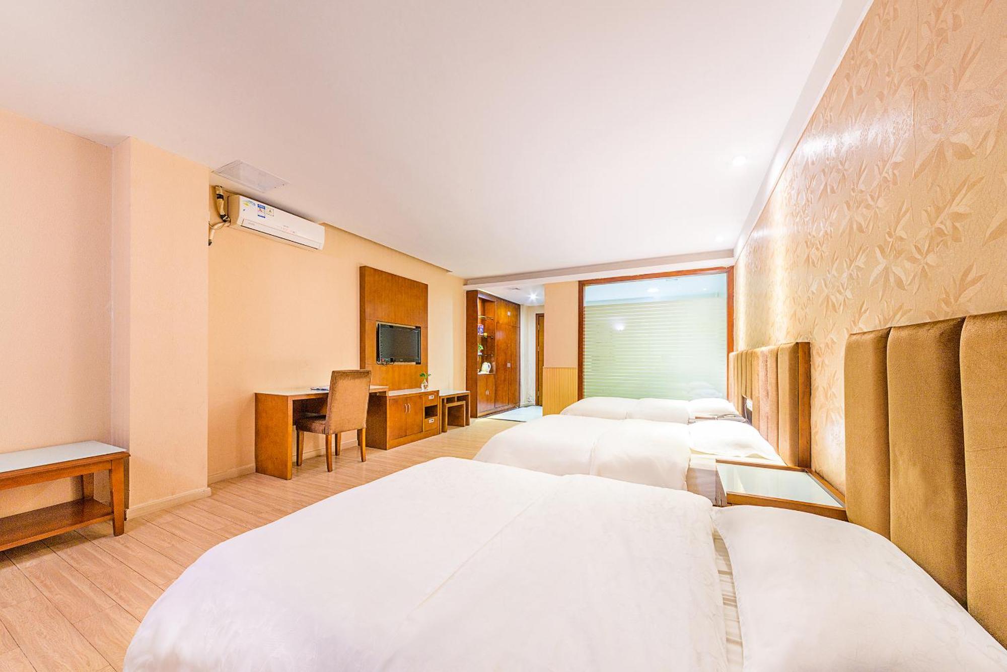 Kaiserdom Hotel Baiyun Airport-24-Hour Airport-Free Shuttle Bus Guangzhou Exterior photo