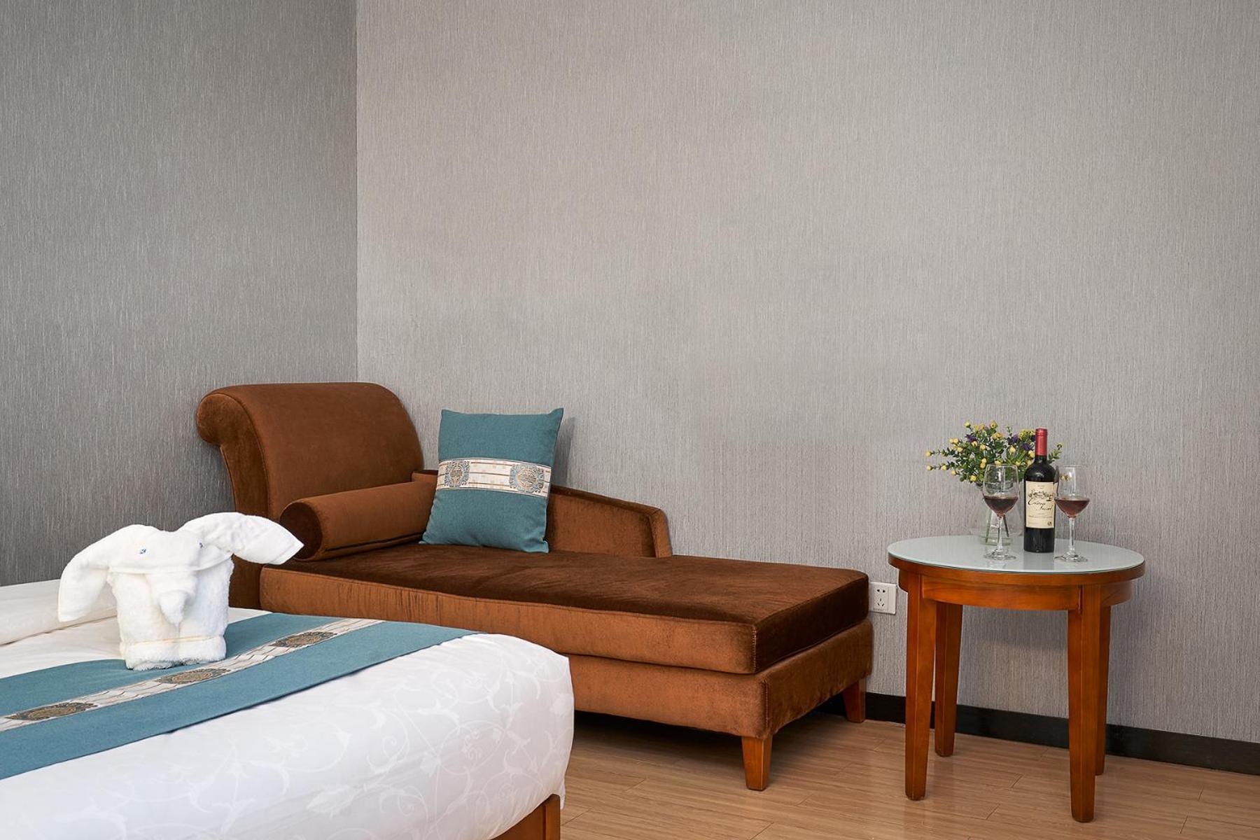 Kaiserdom Hotel Baiyun Airport-24-Hour Airport-Free Shuttle Bus Guangzhou Exterior photo